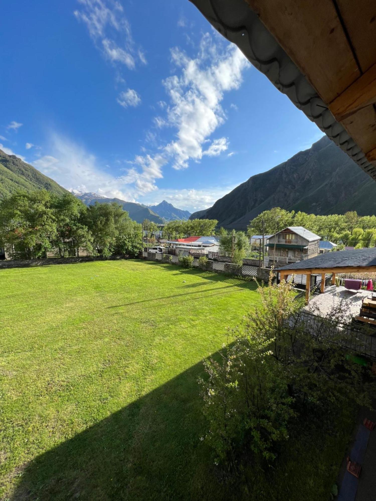 Guest House 15 Kazbegi Dış mekan fotoğraf