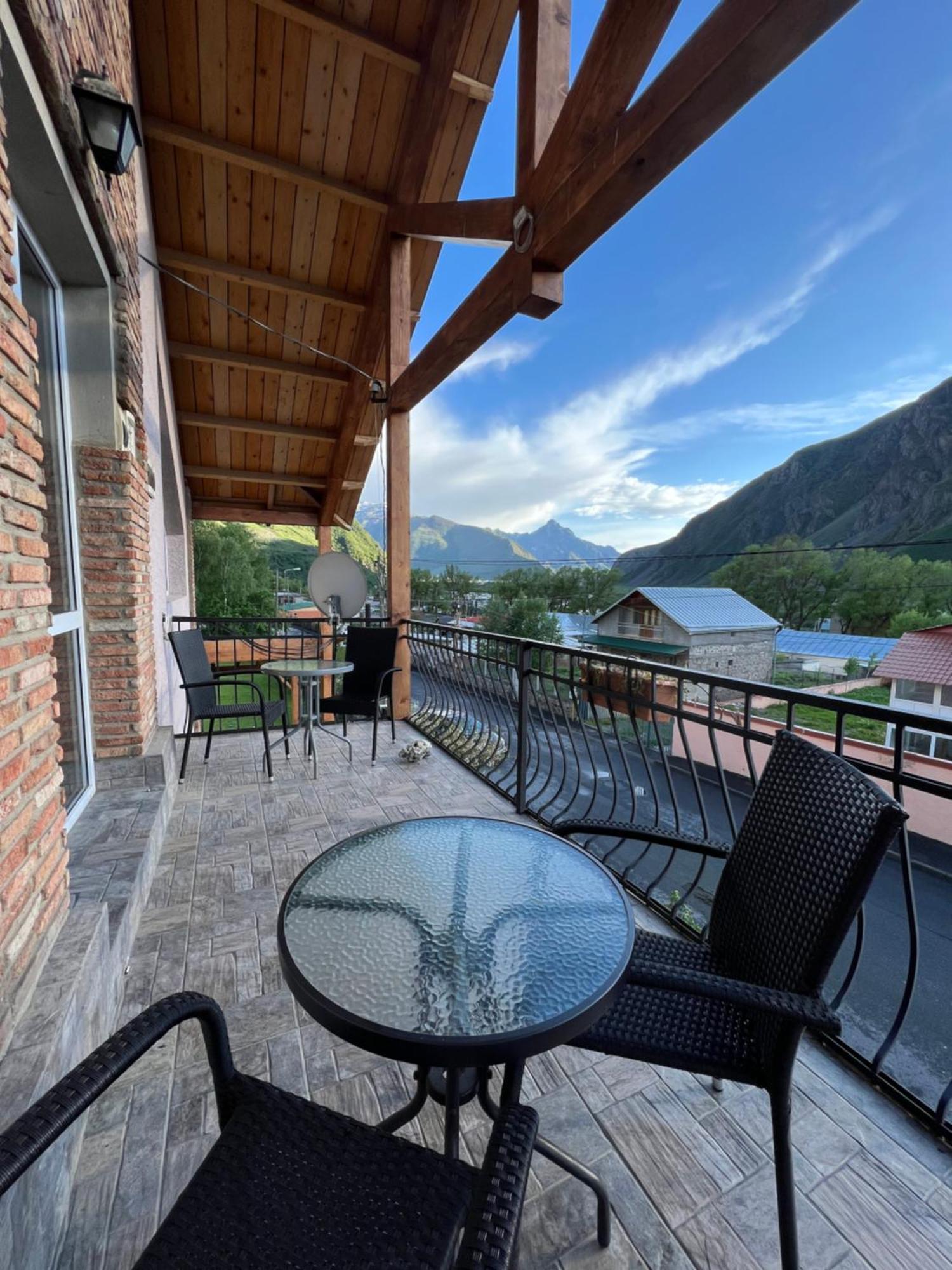 Guest House 15 Kazbegi Dış mekan fotoğraf