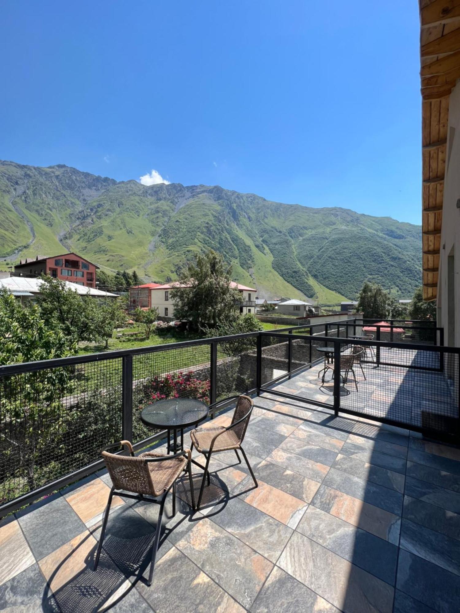 Guest House 15 Kazbegi Dış mekan fotoğraf