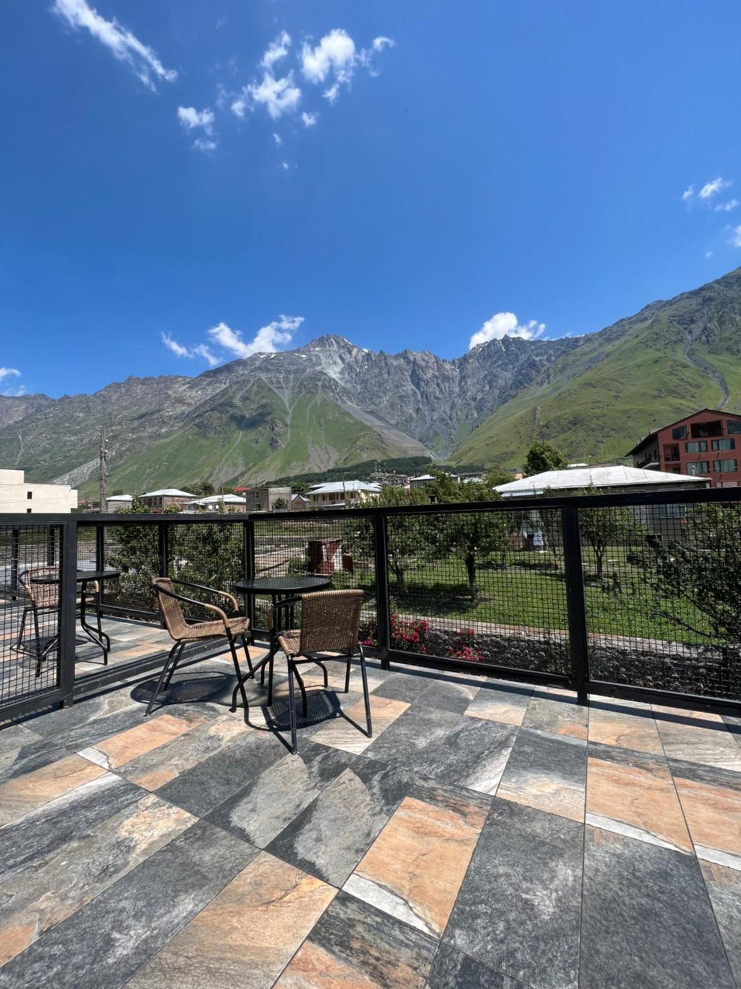 Guest House 15 Kazbegi Dış mekan fotoğraf